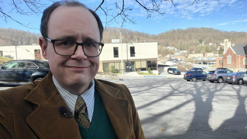 ‘MysteriousWV’ Host Visits Strand Theater | News, Sports, Jobs - The ...